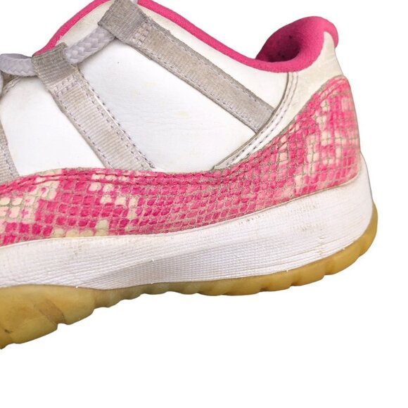 Rare 2019 Air Jordan 11 Retro Low Pink Snakeskin Size 8.5 - Picture 7 of 16
